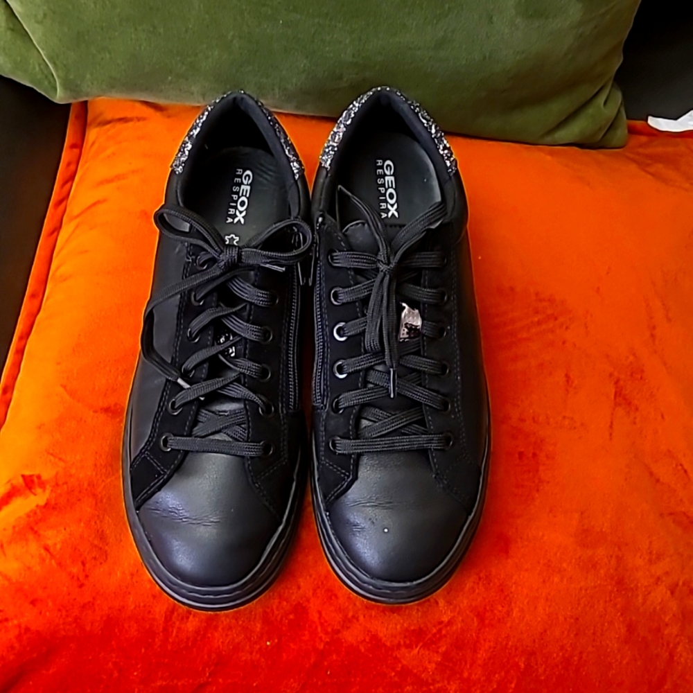 Geox Women's D Pontoise F Sneaker Size 9